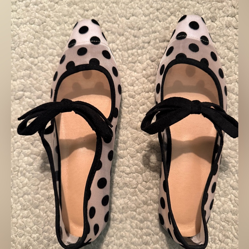 Polka Dot Pointed Toe Mary Jane Flats - Black and White